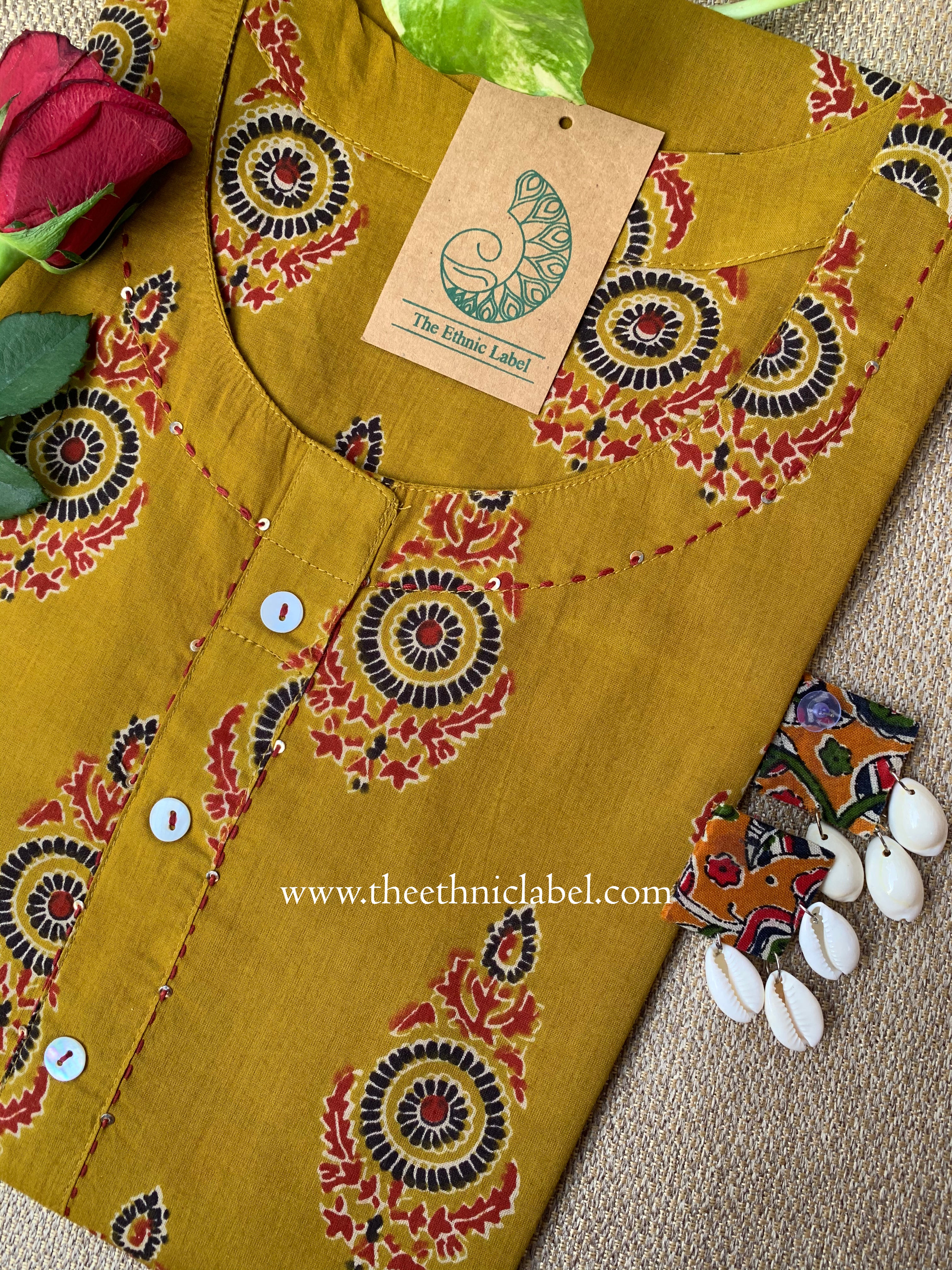 "Tushi" Boota Cotton kurta- S
