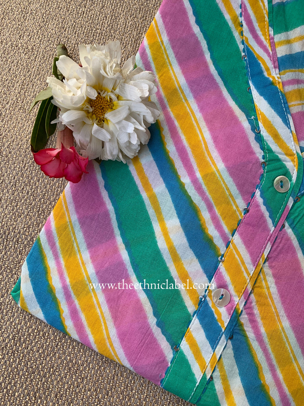 "Chitrali" Lehriya Cotton kurta - M