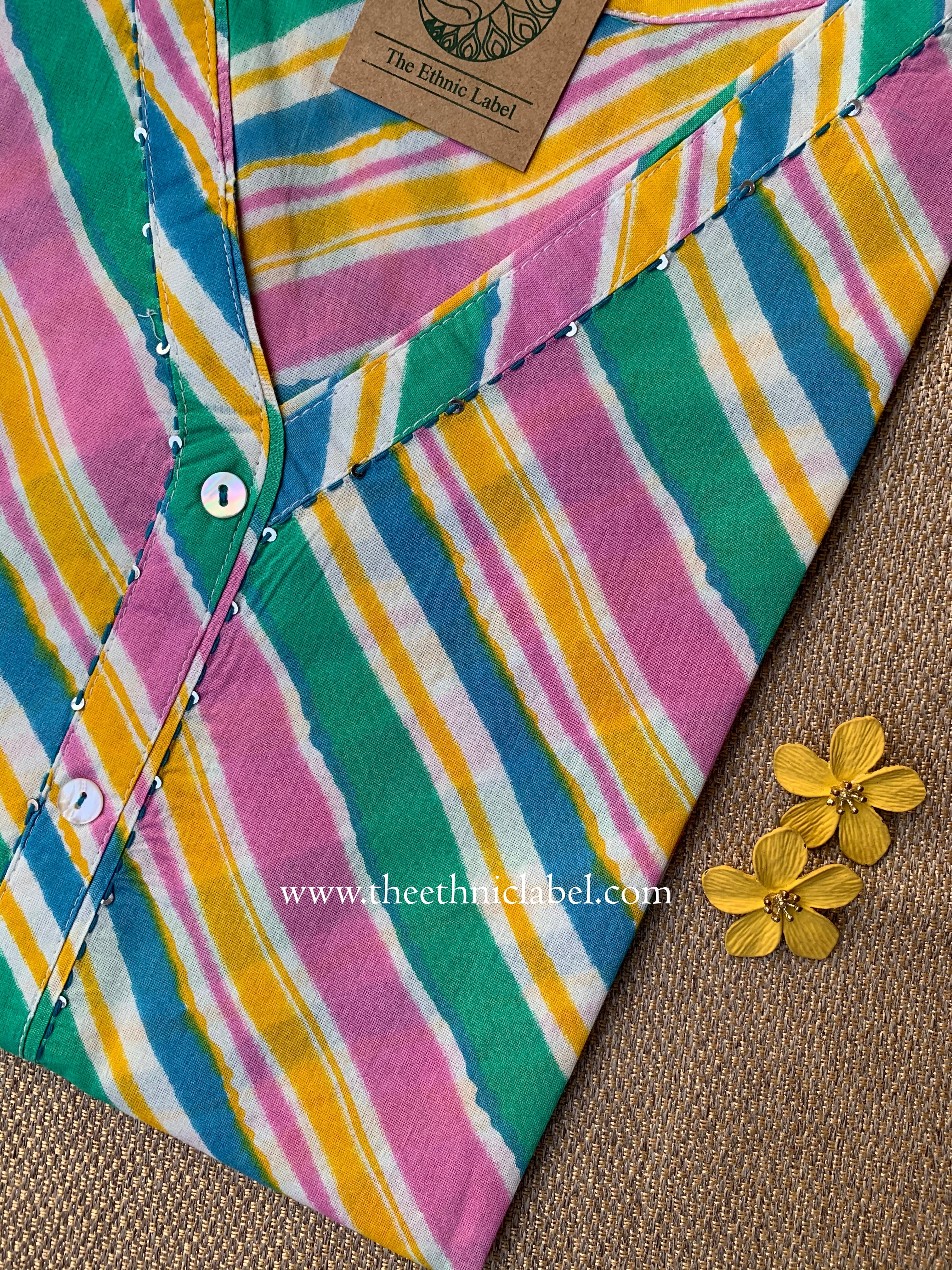 "Chitrali" Lehriya Cotton kurta - M