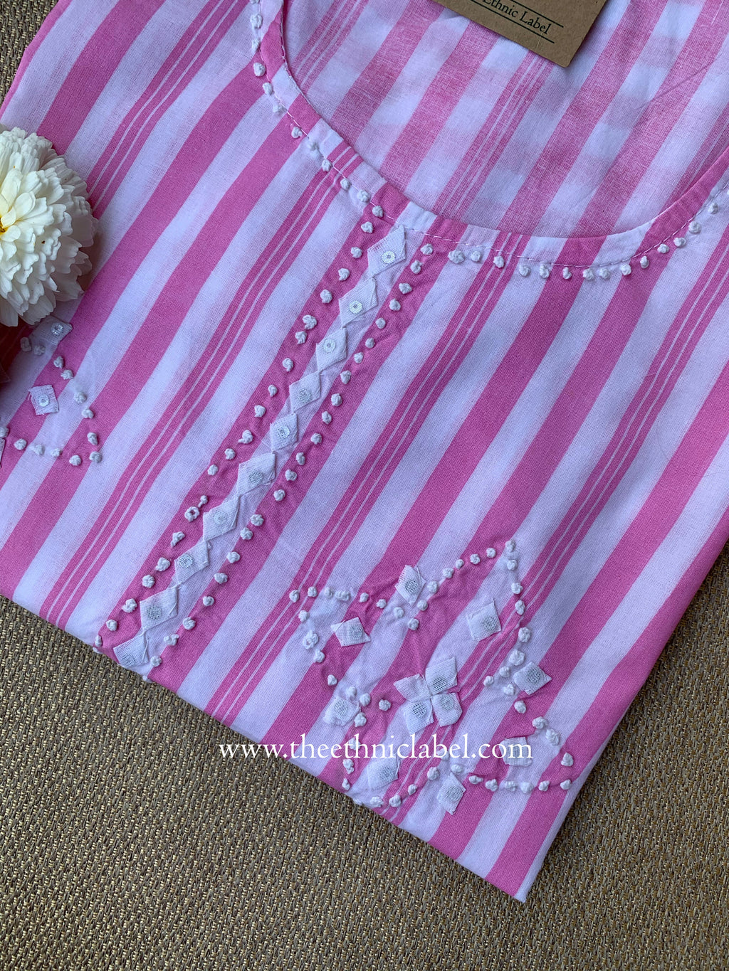 "Kumud" Embroidered Cotton kurta