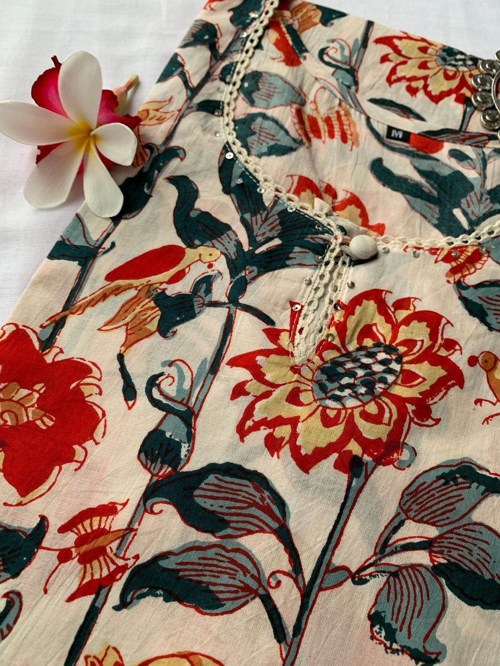 Cream Floral Bird Cotton Kurta - S
