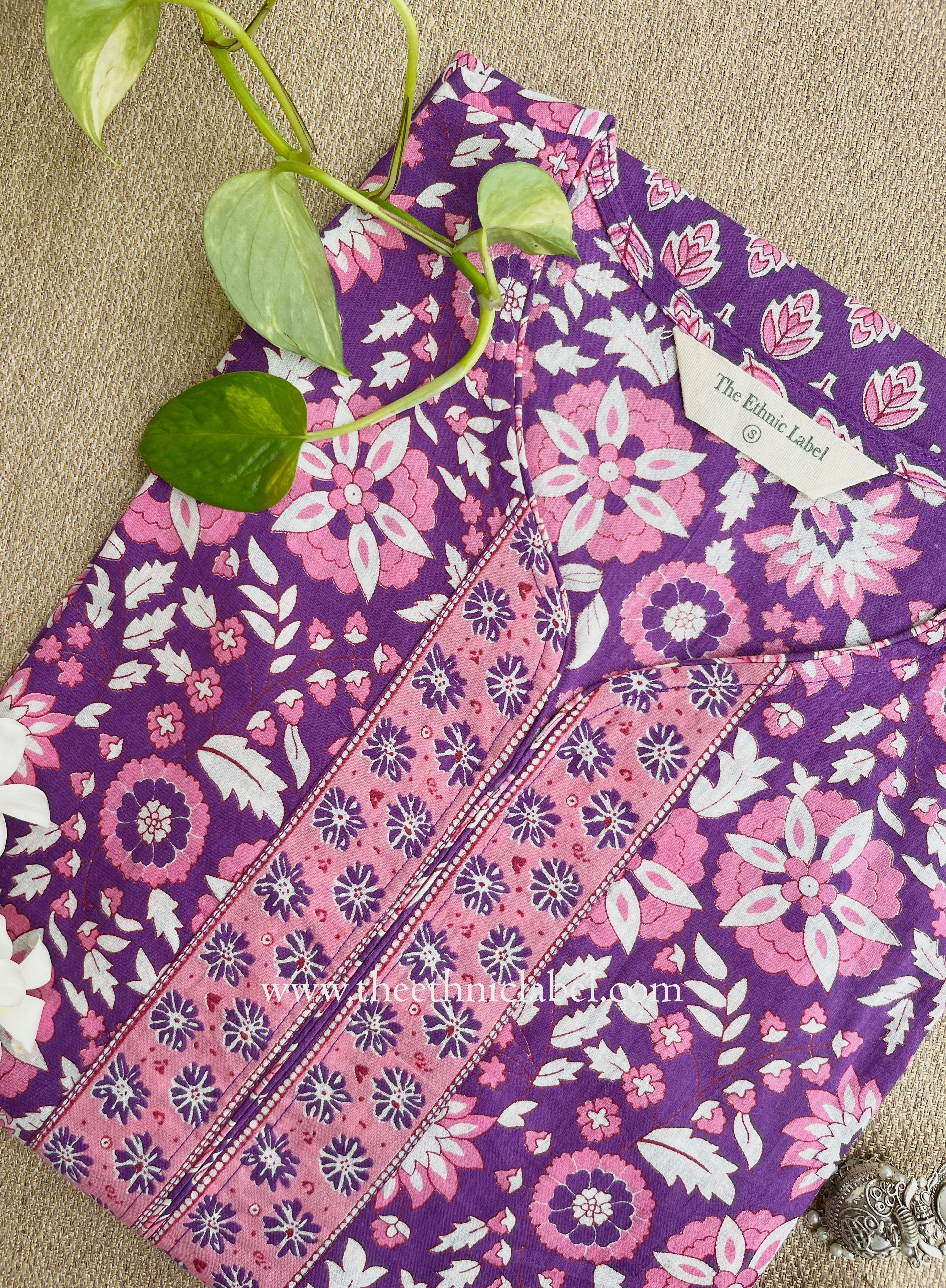 "Noorvy" Jaal Printed Cotton kurta