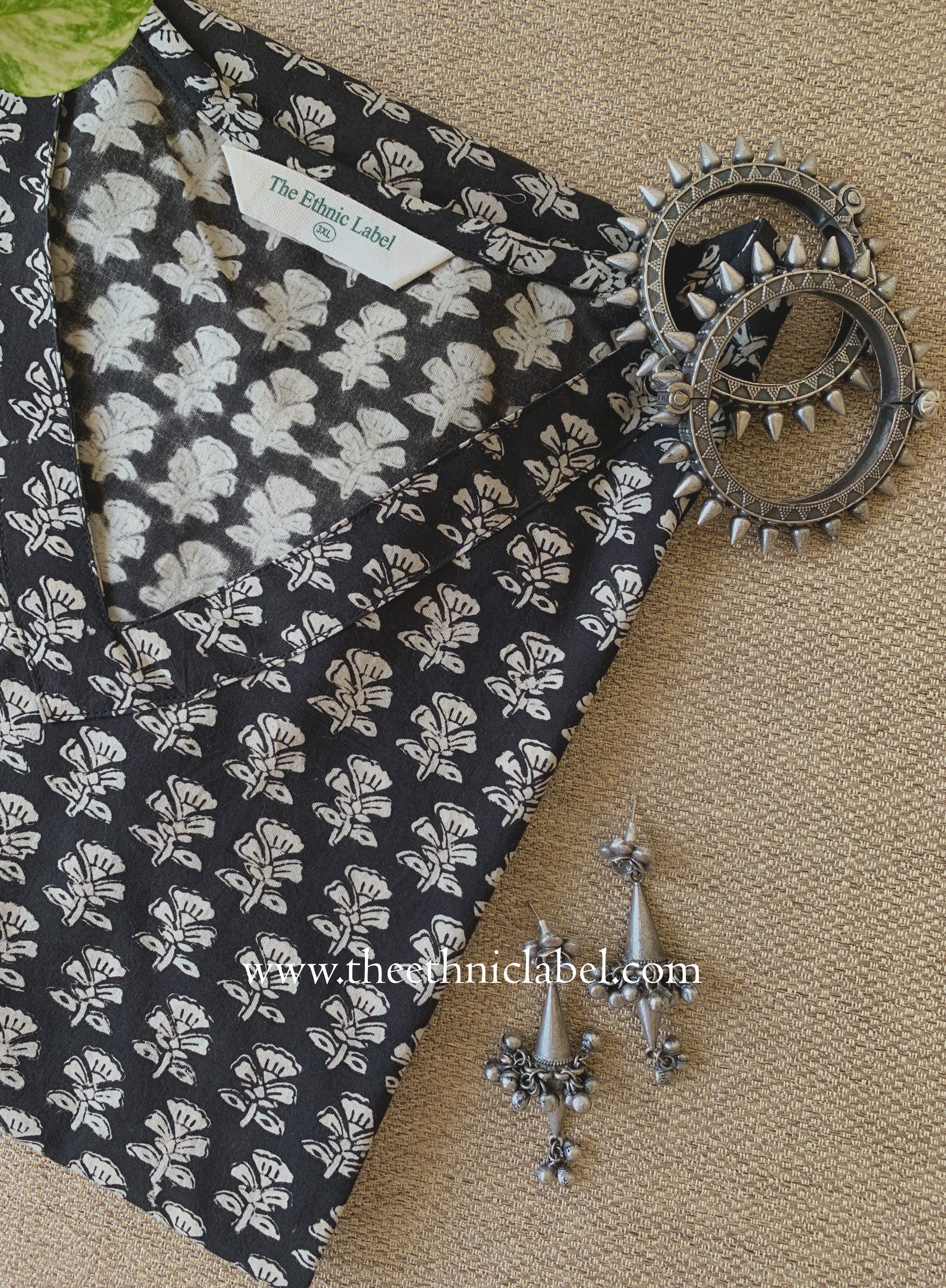 "Bulbul" Black Block Printed Cotton kurta - Big Size