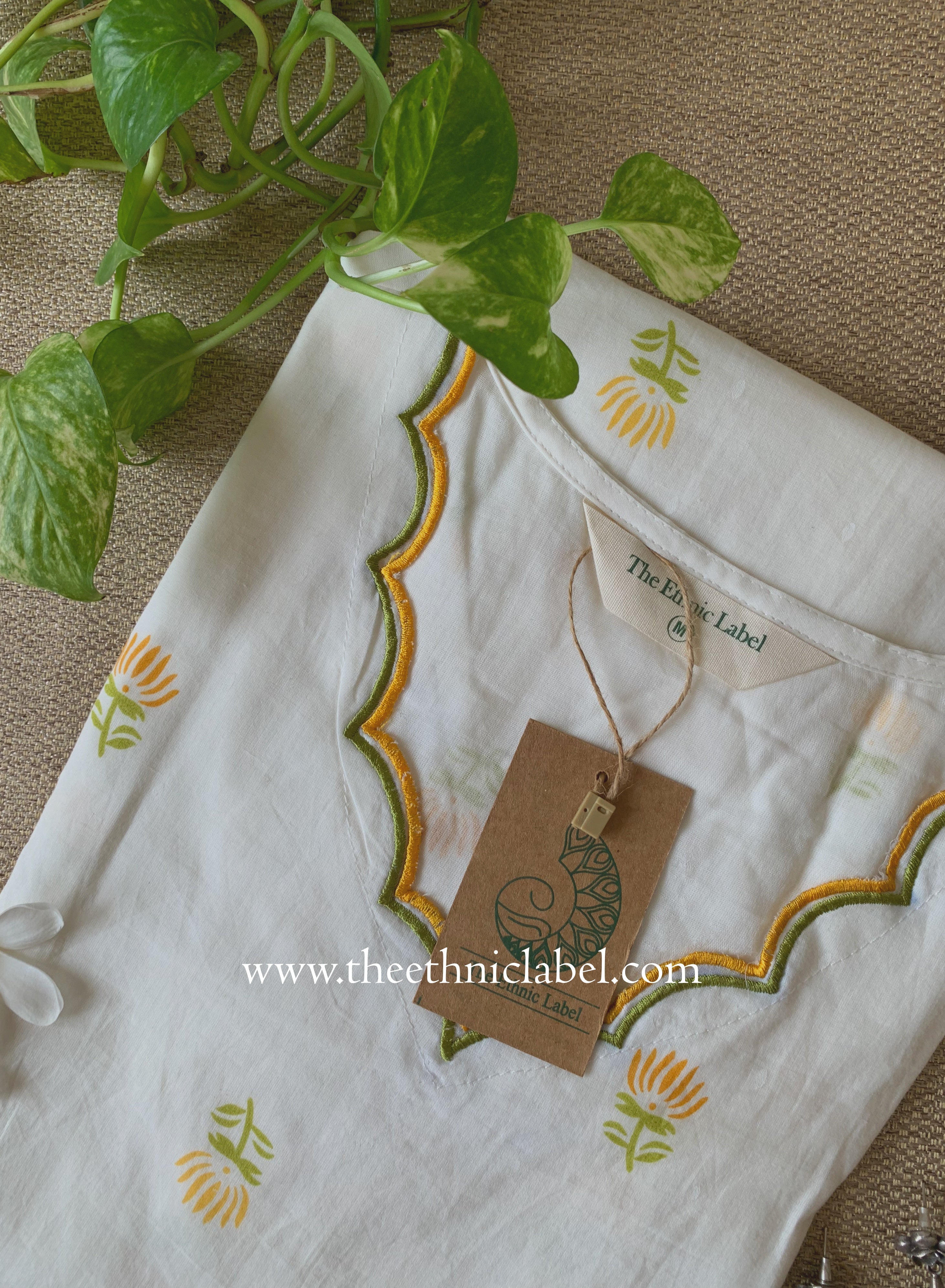 "Neerja" Scalloped Printed Off-White Cotton kurta